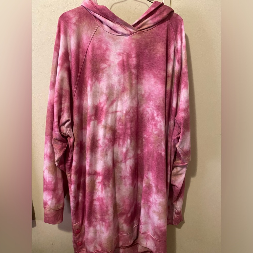 Women’s Torrid 5X pink tie-dye hoodie